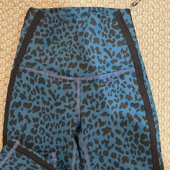 NWT DYI Off To The Races high waisted leopard leggings - sailor spots XS - Picture 3 of 7